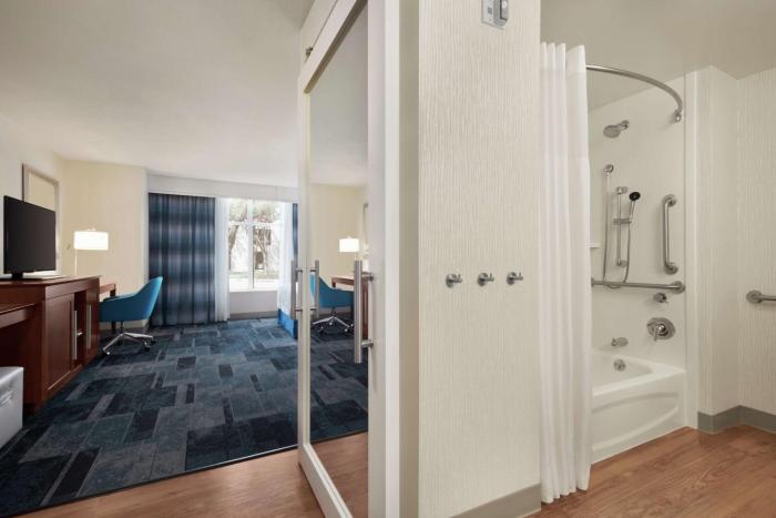 hampton inn and suites rosemont chicago ohare