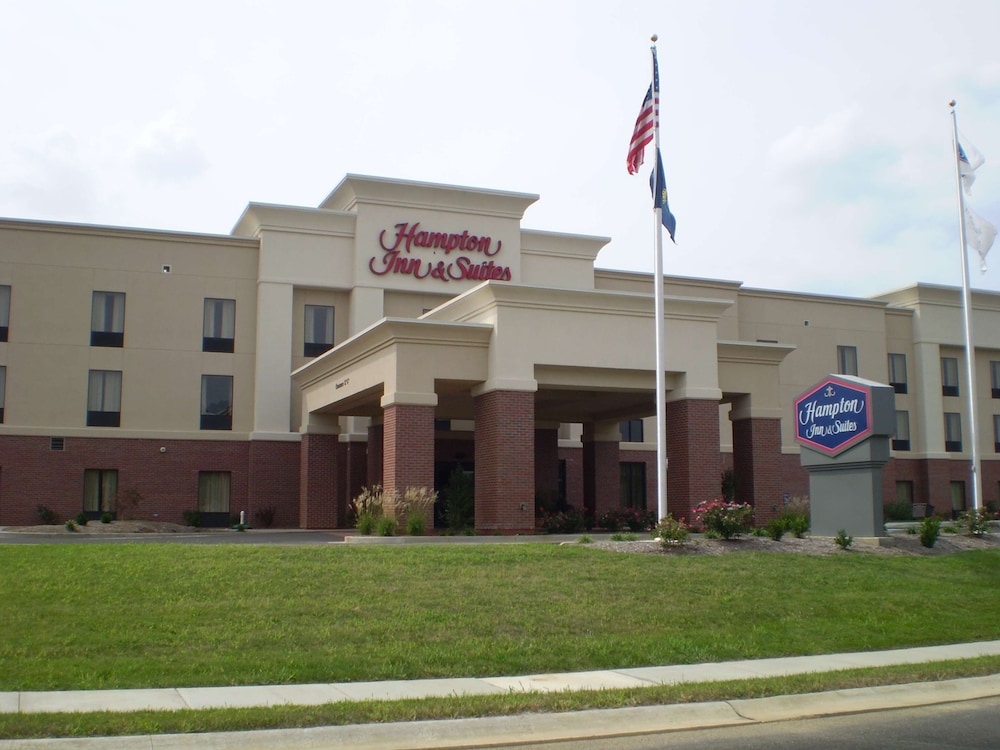 hampton inn and suites madisonville