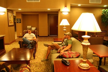 hampton inn and suites madisonville