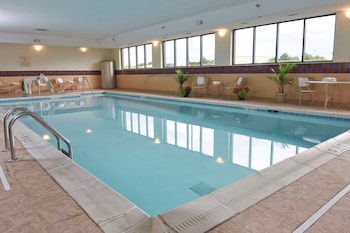 hampton inn and suites madisonville