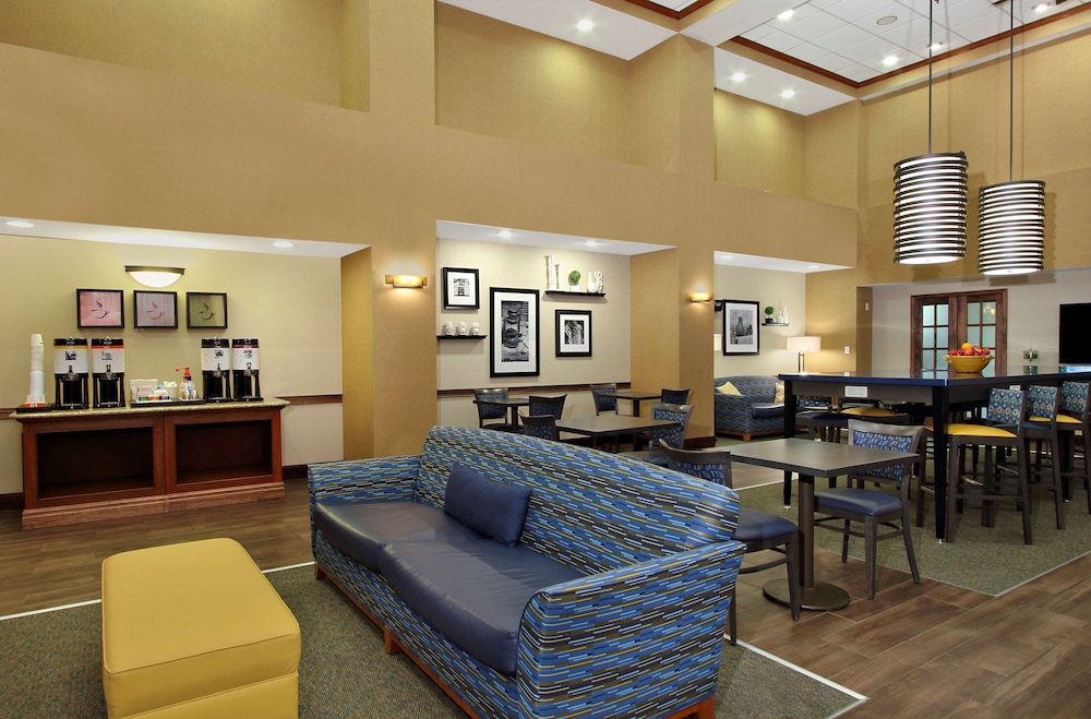 hampton inn and suites madisonville