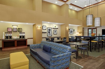 hampton inn and suites madisonville