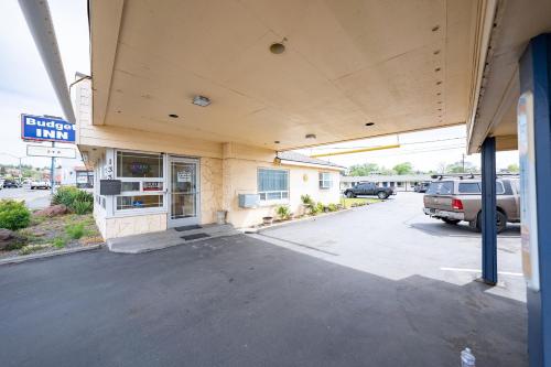 Budget Inn Madras By Oyo,Mount Road,2 star