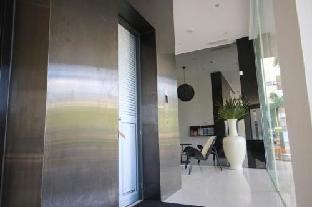 papa whale kaohsiung formosa boulevard