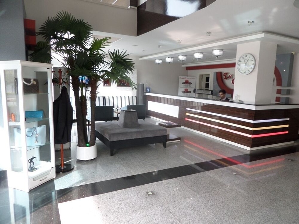 hotel la bella soma