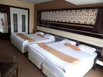 hotel la bella soma
