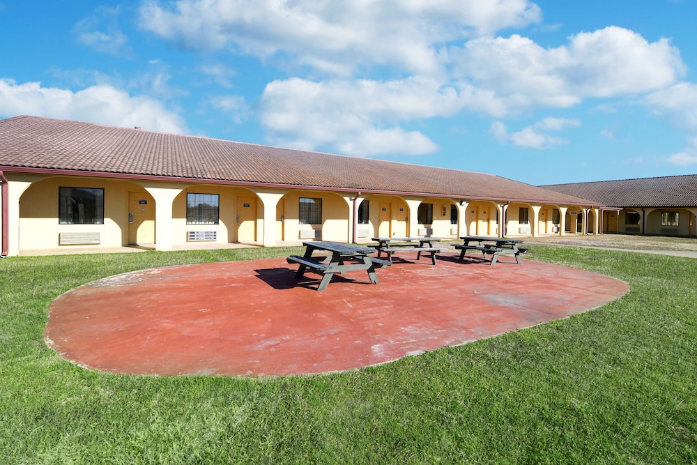 americas best value inn bonham