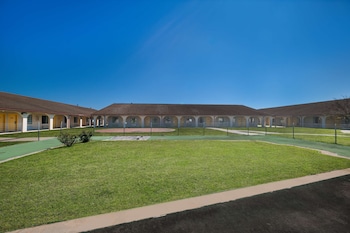 americas best value inn bonham