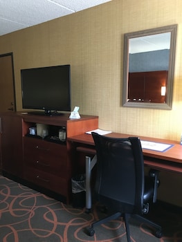 best western plus fresno airport hotel