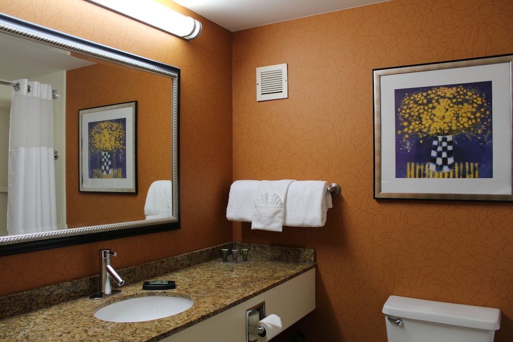 best western plus fresno airport hotel