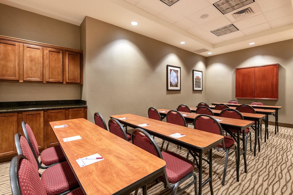comfort suites goodyear west phoenix