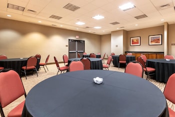 comfort suites goodyear west phoenix