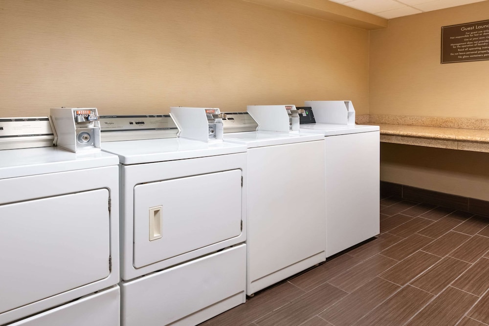 comfort suites goodyear west phoenix