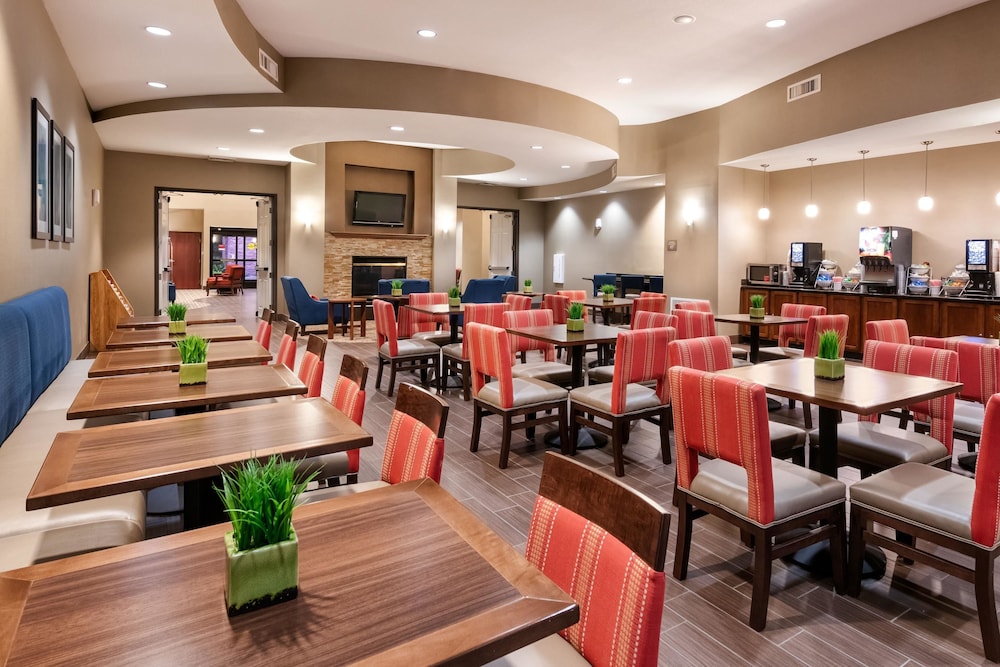 comfort suites goodyear west phoenix
