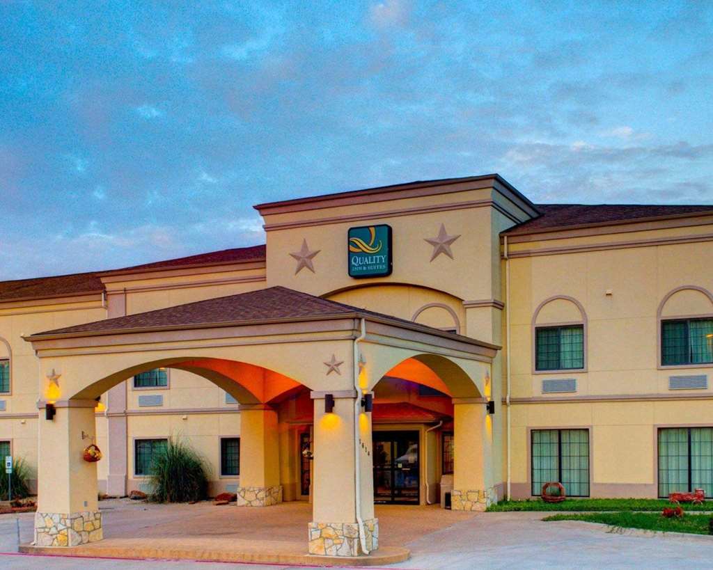 quality inn and suites glen rose