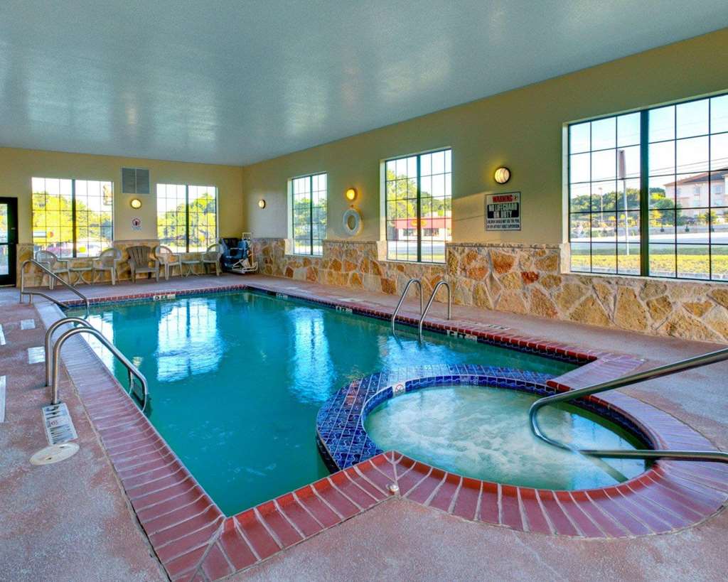 quality inn and suites glen rose