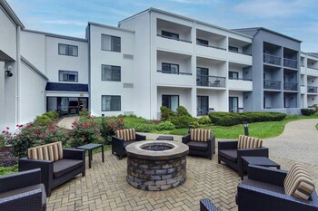 Courtyard By Marriott Chicago Glenview/Northbrook,Cook County>>Chicago,4 star