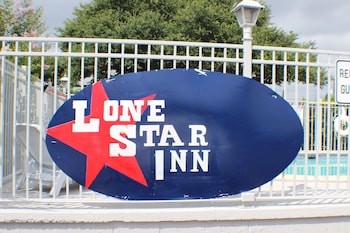 Lonestar Inn,Near Kerrville Convention & Visitors Bureau,2 star