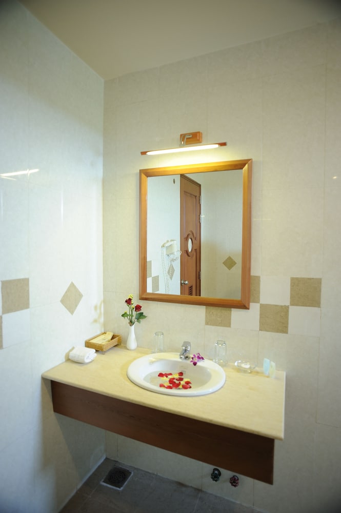 hoang yen hotel