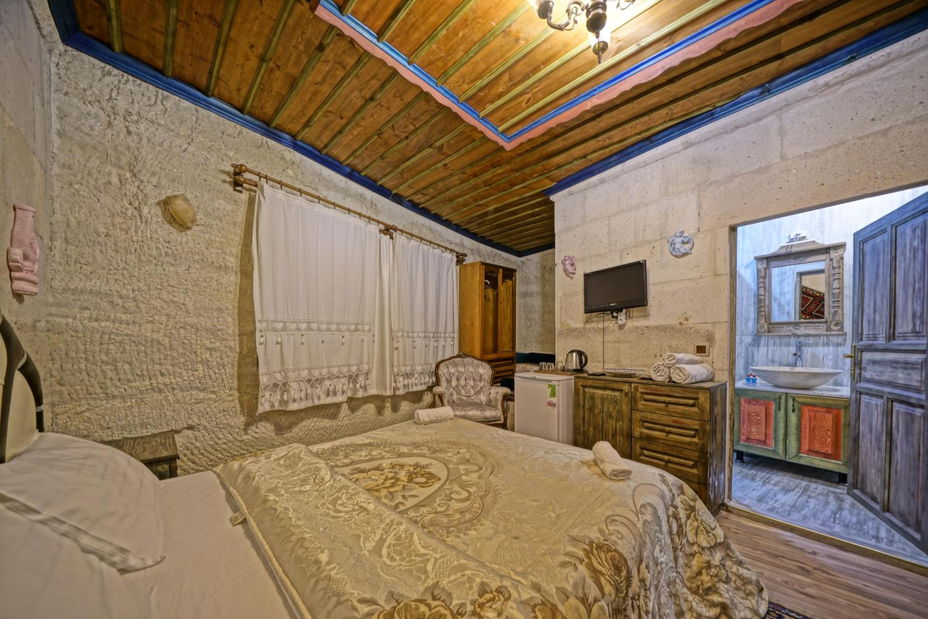 Kayatas Hotel,Goreme>>Cappadocia,2 star