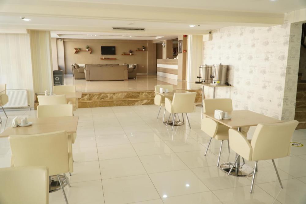 cinas hotel