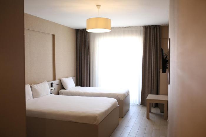 cinas hotel