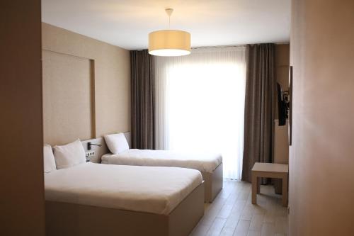 cinas hotel