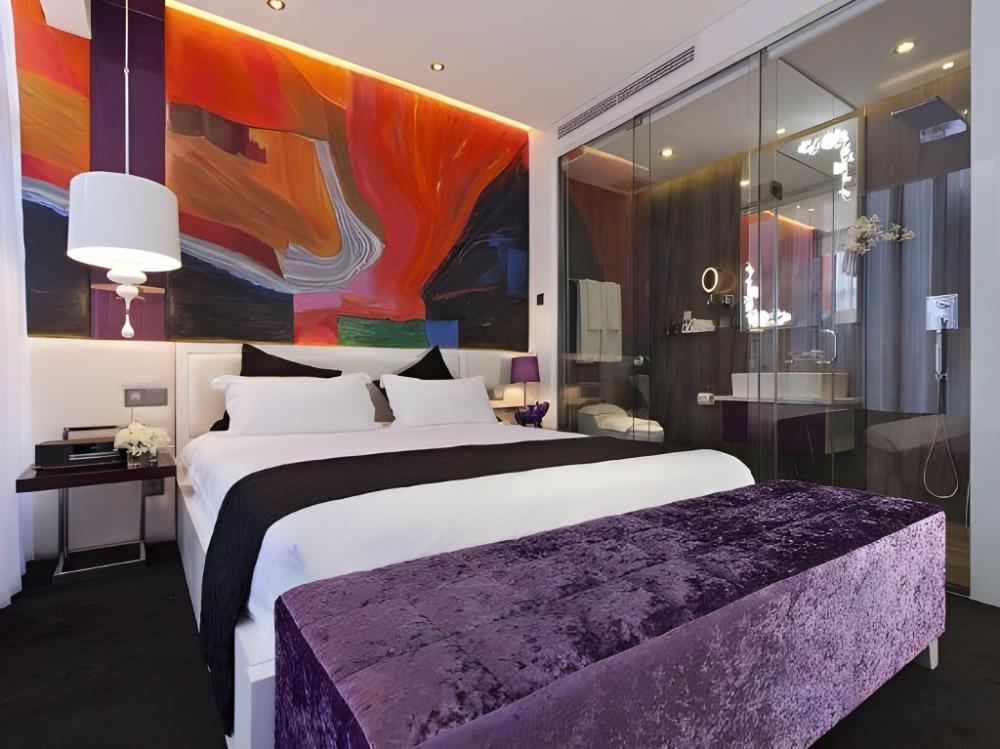 signature boutique hotel