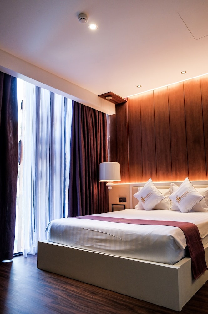 signature boutique hotel