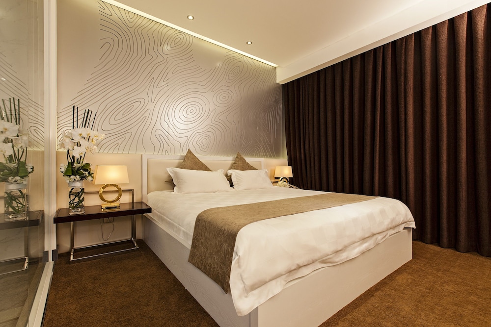 signature boutique hotel