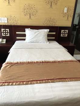 linh phuong 2 hotel