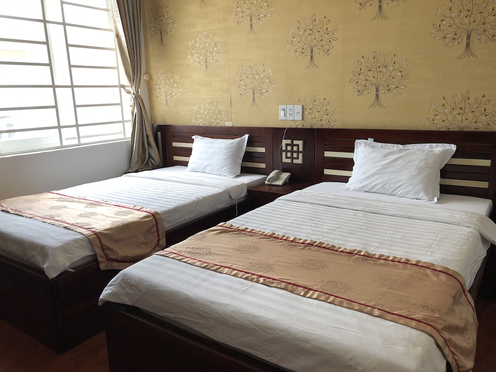 linh phuong 2 hotel