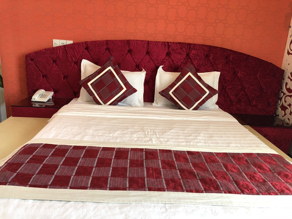 linh phuong 2 hotel