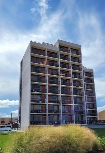 breakers resort inn