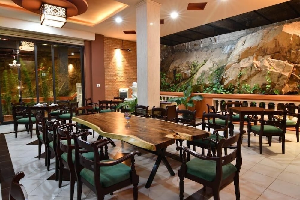nathalies vung tau restaurant and hotel