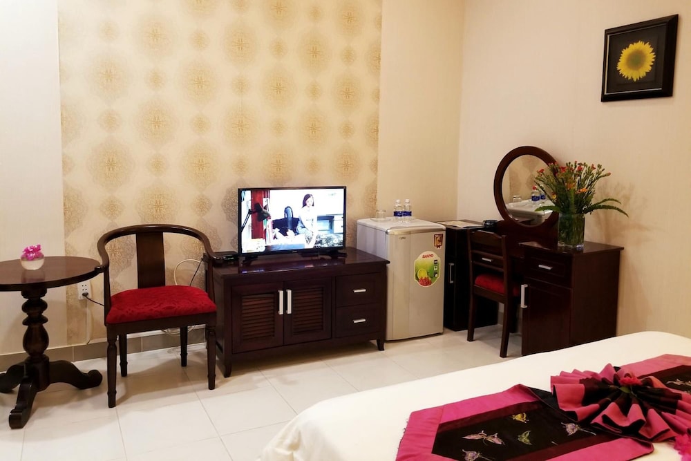 nathalies vung tau restaurant and hotel