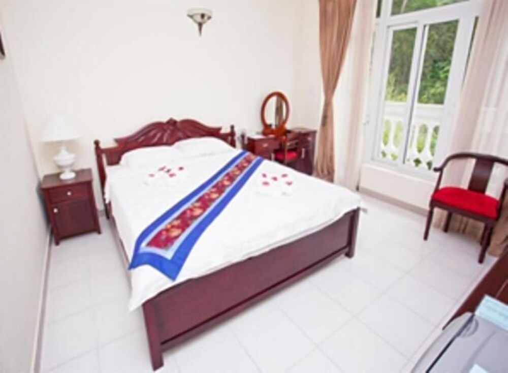 nathalies vung tau restaurant and hotel