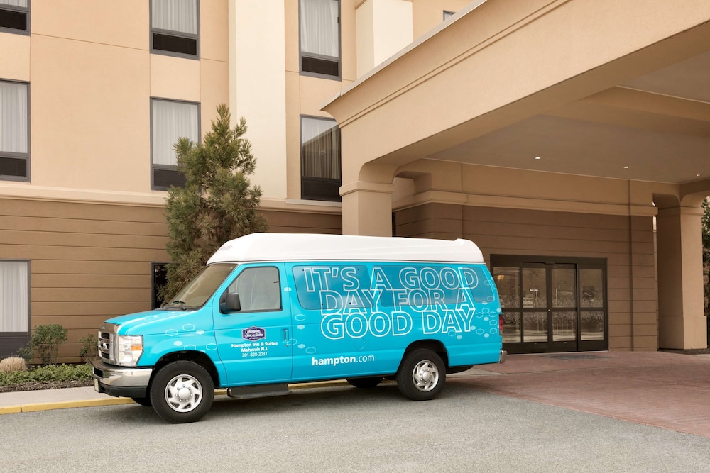 hampton inn and suites mahwah