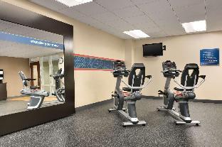 hampton inn and suites mahwah