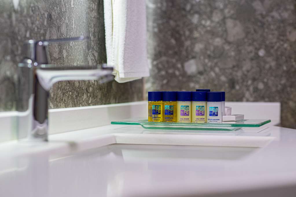 sealife lounge hotel adult only