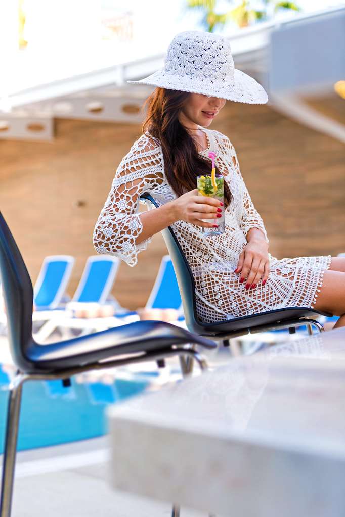 sealife lounge hotel adult only