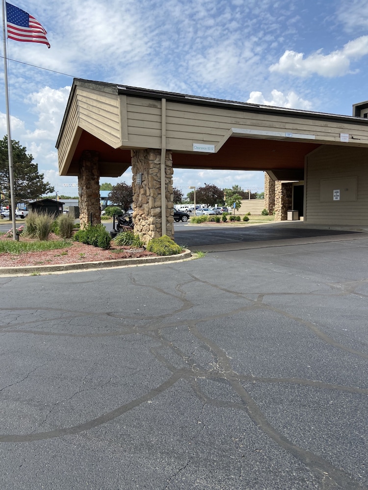 quality inn and suites goshen