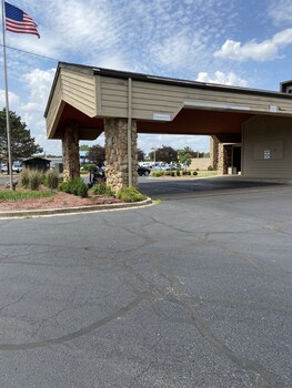 quality inn and suites goshen