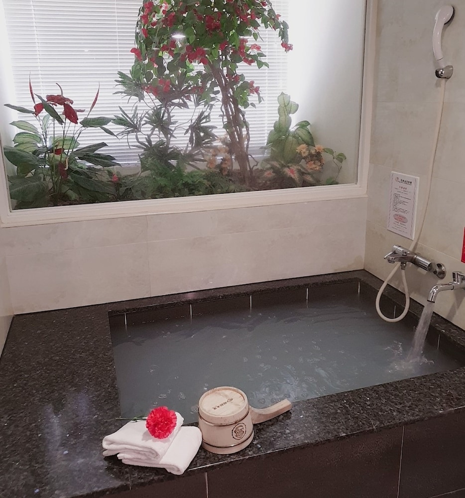 chyuan du spring resort