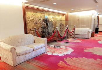 chyuan du spring resort