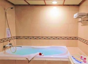 chyuan du spring resort