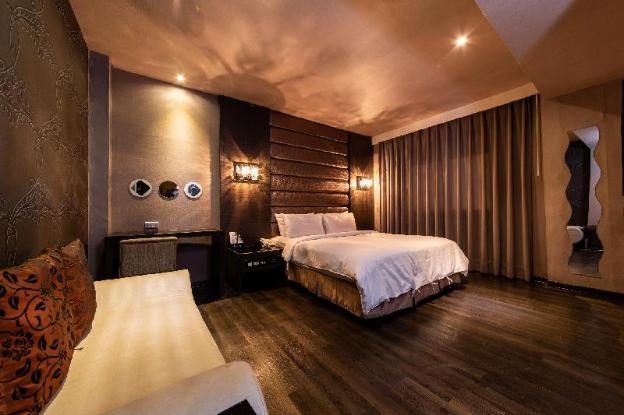 the river fashion hotel