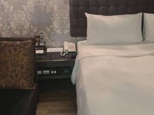 the river fashion hotel