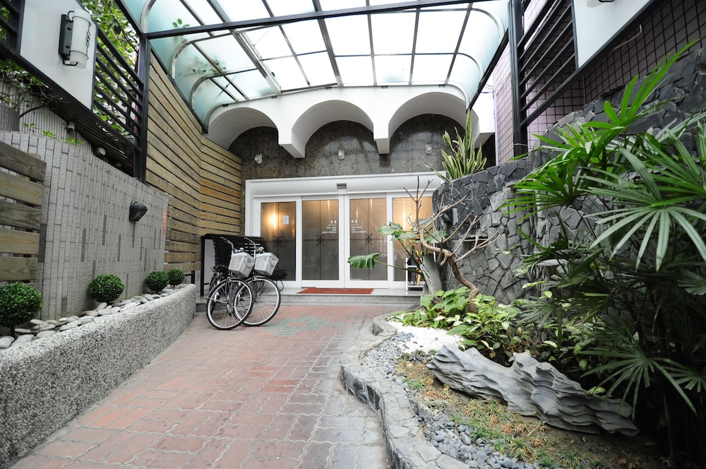 the river fashion hotel