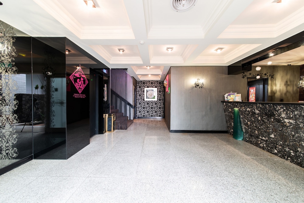 the river fashion hotel